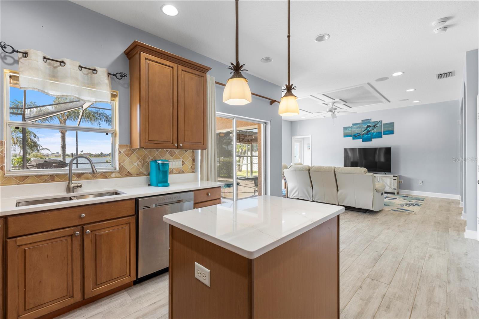 Image 18 of 70 For 1858 Mira Lago Circle