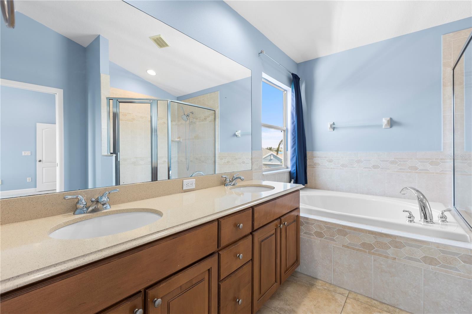 Image 29 of 70 For 1858 Mira Lago Circle