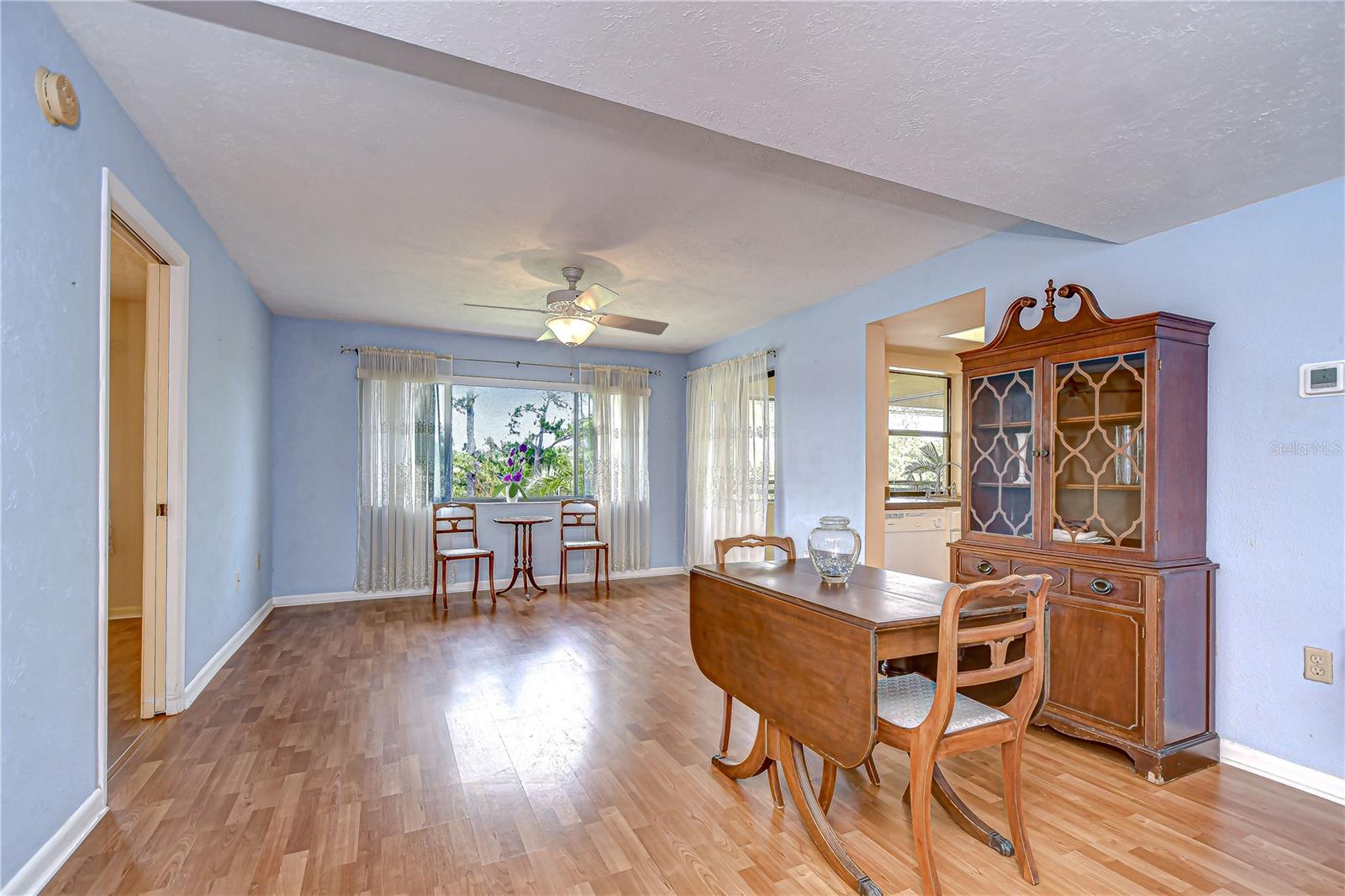 Image 12 of 30 For 13602 Village Drive 1309