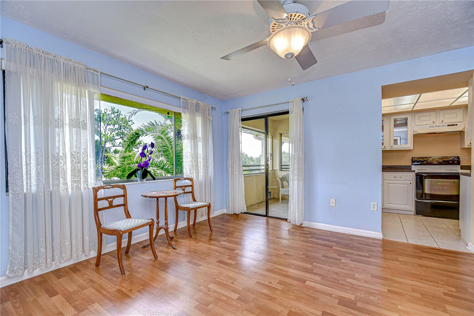 Image 13 of 30 For 13602 Village Drive 1309