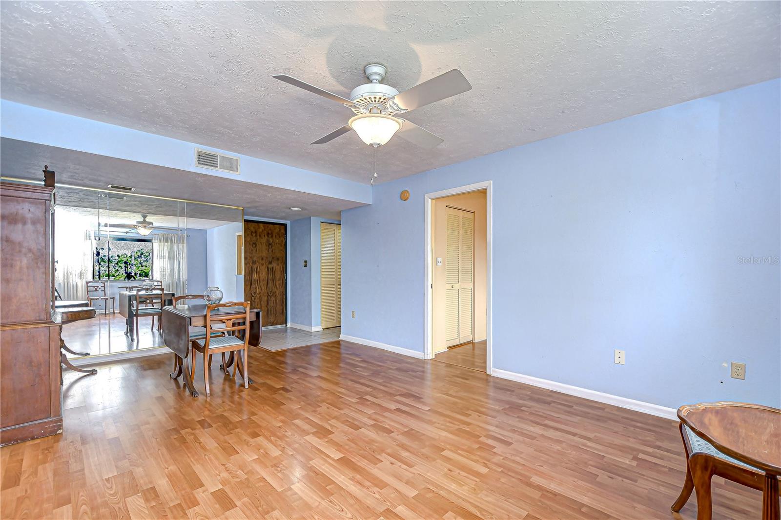 Image 14 of 30 For 13602 Village Drive 1309