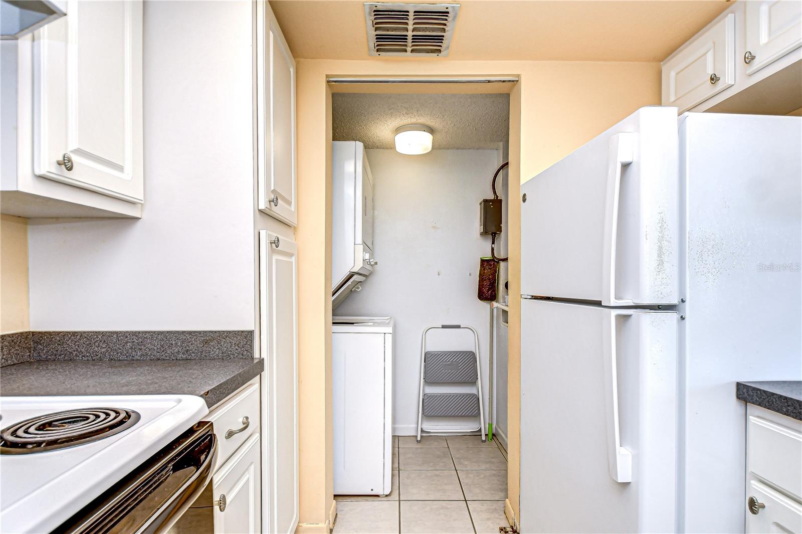 Image 17 of 30 For 13602 Village Drive 1309