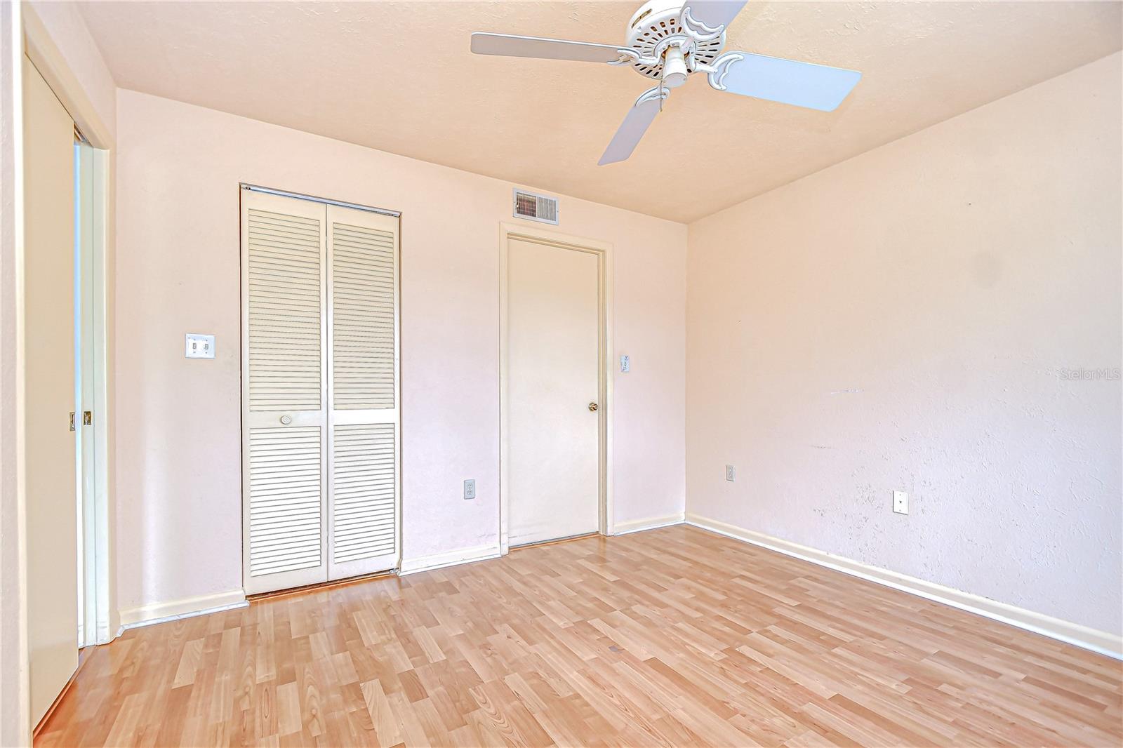 Image 20 of 30 For 13602 Village Drive 1309