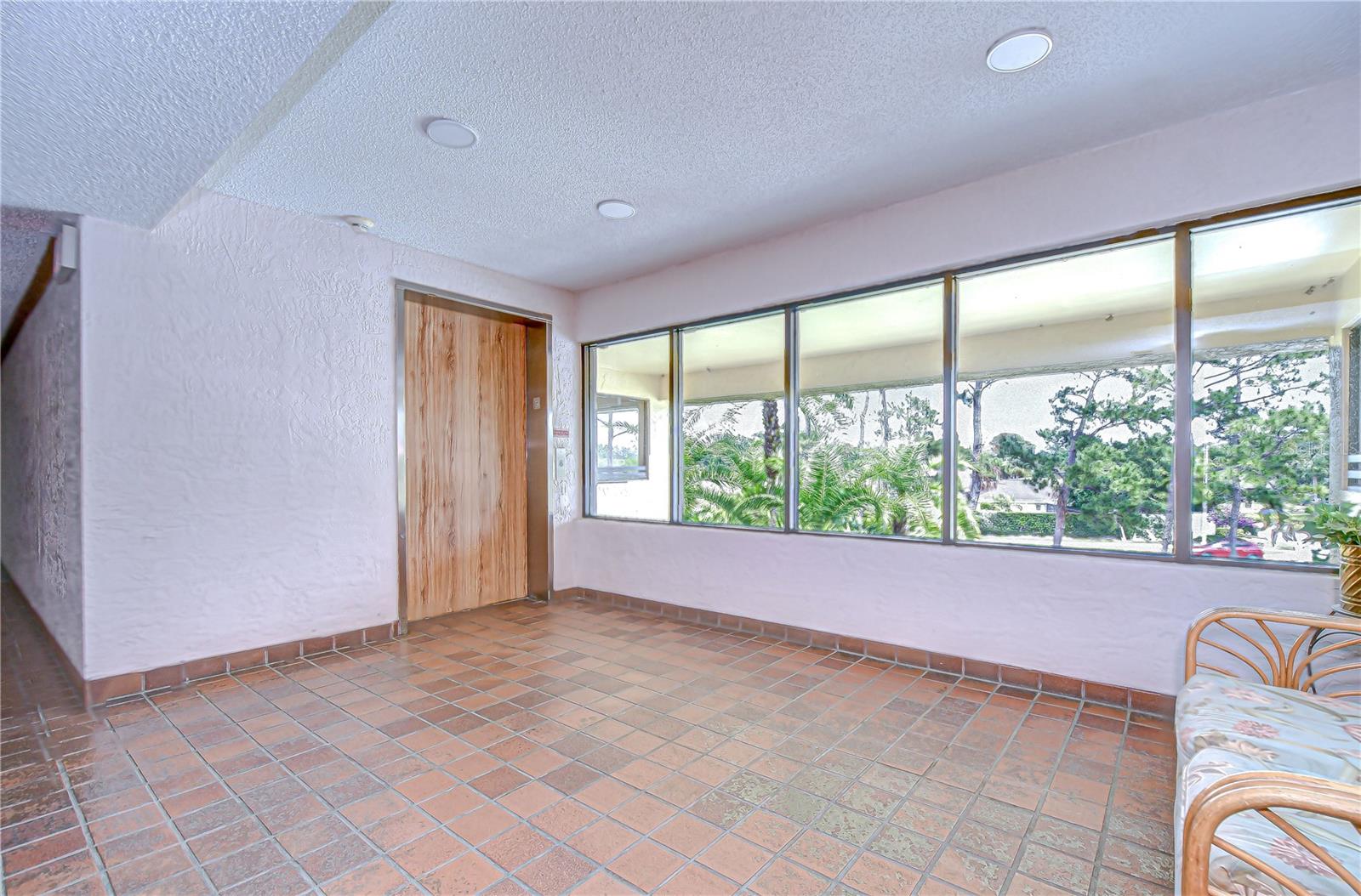 Image 7 of 30 For 13602 Village Drive 1309