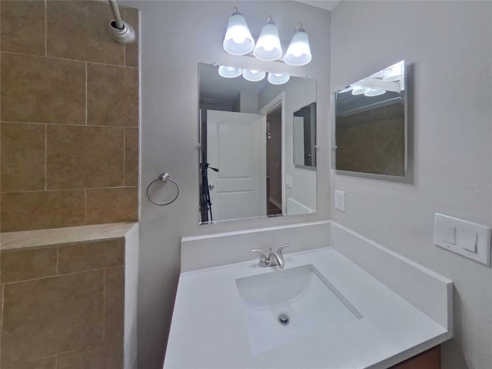 Image 14 of 19 For 2512 Meadow Oaks Loop