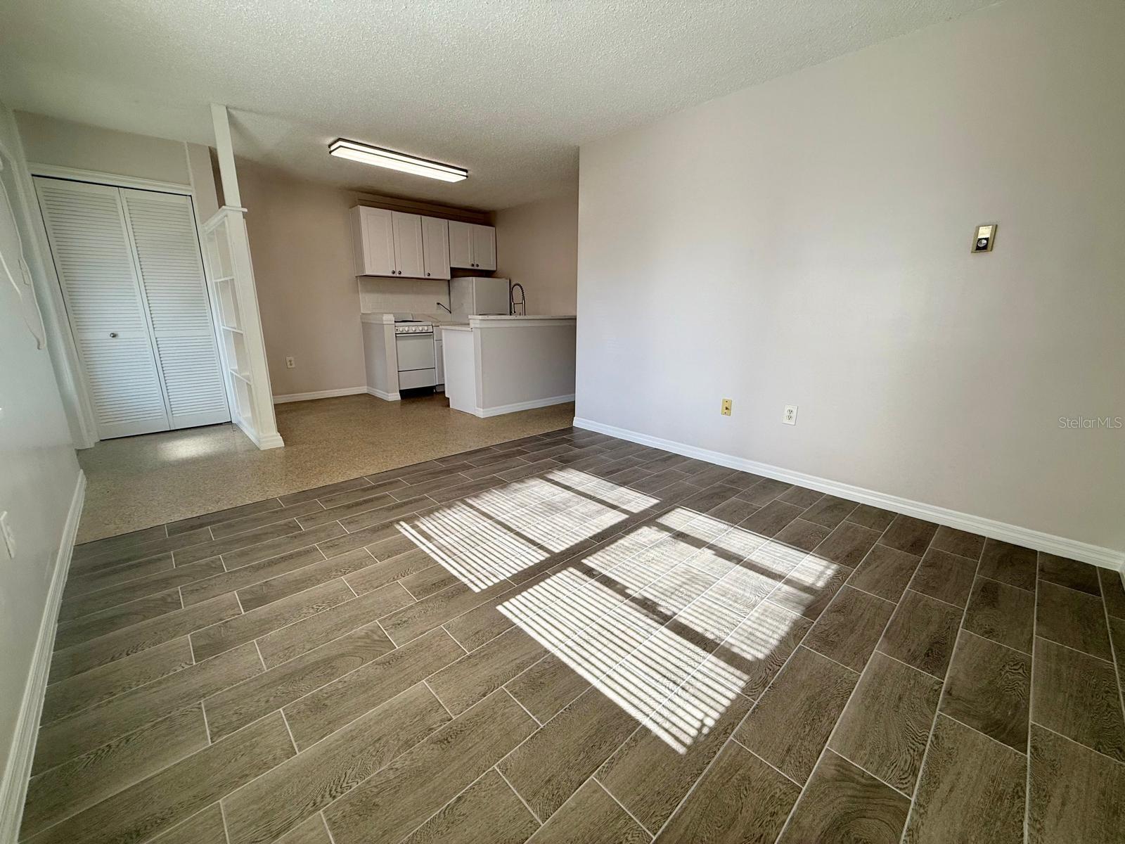 Image 3 of 10 For 7317 46th Avenue N 3