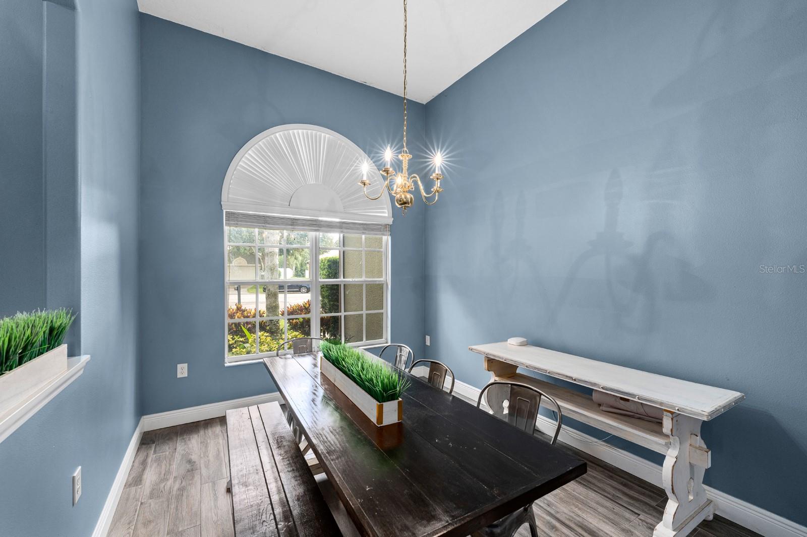 Image 9 of 40 For 2808 Abbey Grove Drive