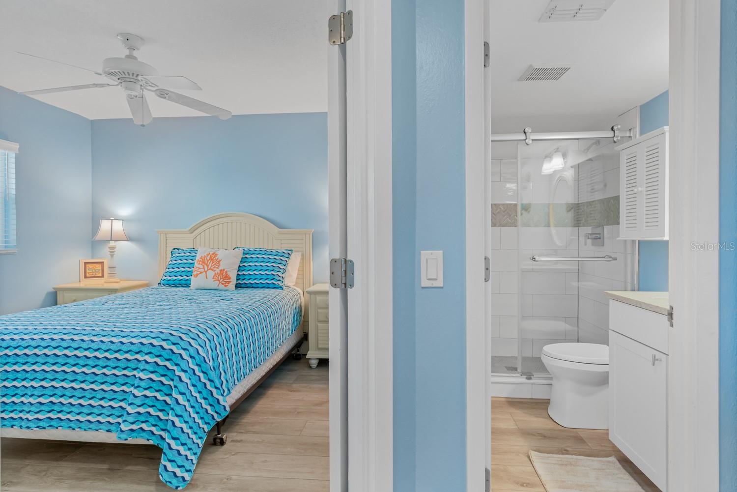Image 11 of 43 For 18650 Gulf Boulevard 203