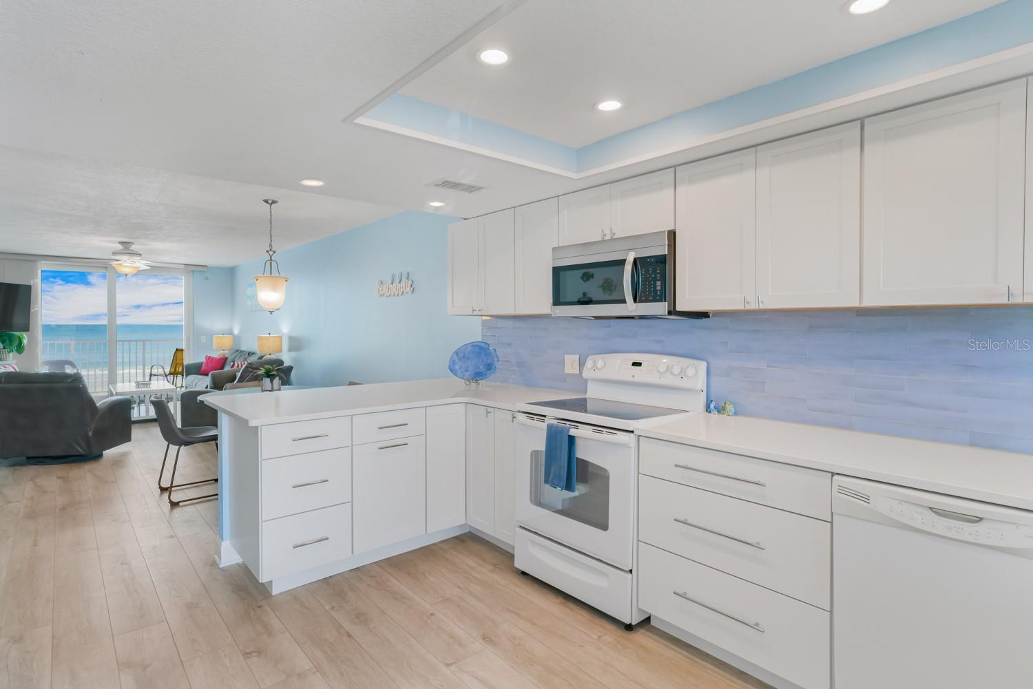 Image 19 of 43 For 18650 Gulf Boulevard 203