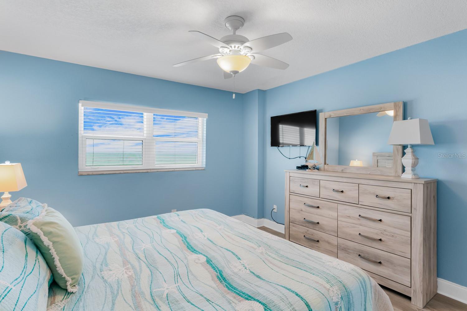 Image 32 of 43 For 18650 Gulf Boulevard 203