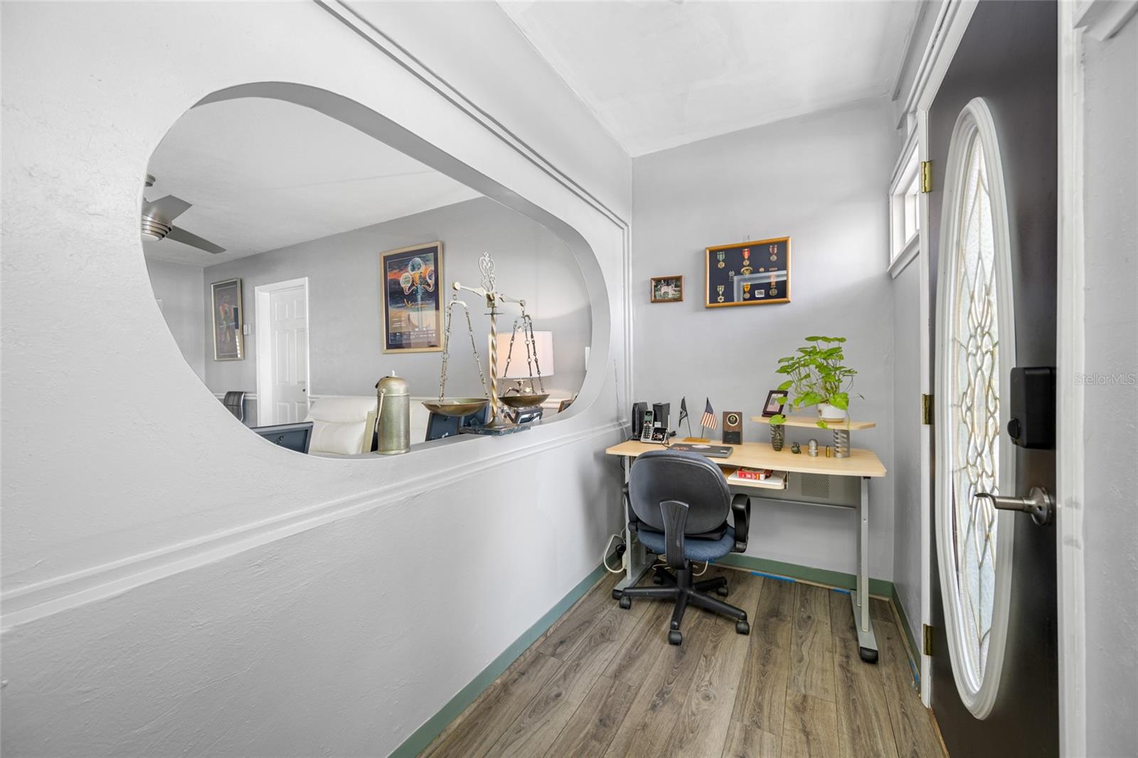 Image 2 of 47 For 8444 8th Way N