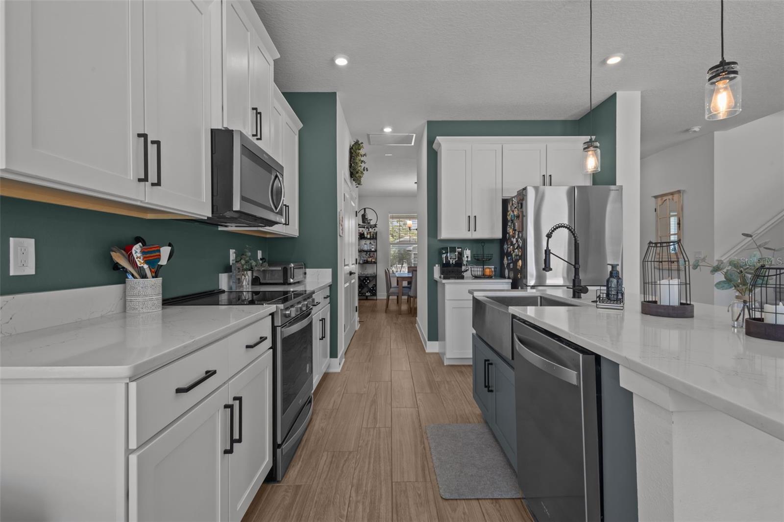 Image 12 of 45 For 710 River Heights Avenue