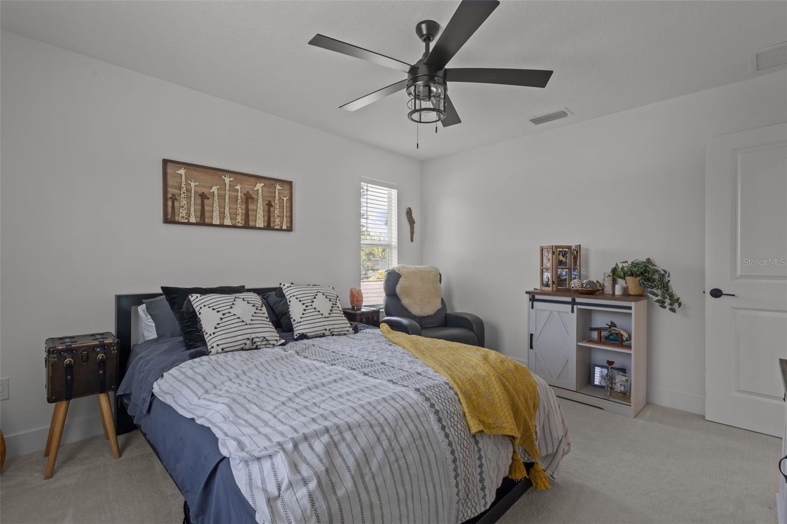 Image 32 of 45 For 710 River Heights Avenue
