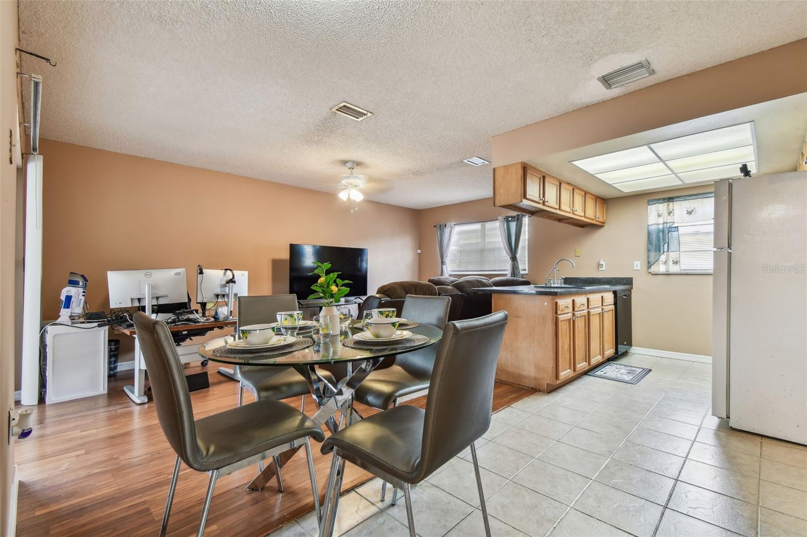 Image 22 of 92 For 8531 Woodcrest Drive