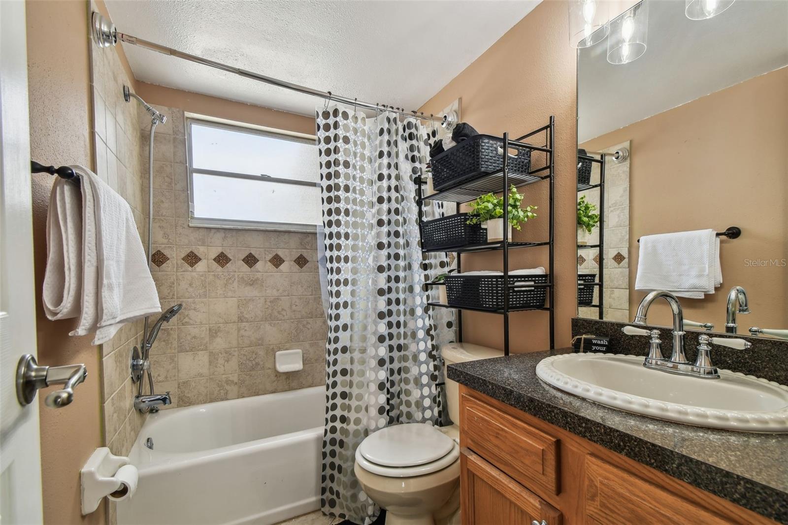 Image 27 of 92 For 8531 Woodcrest Drive