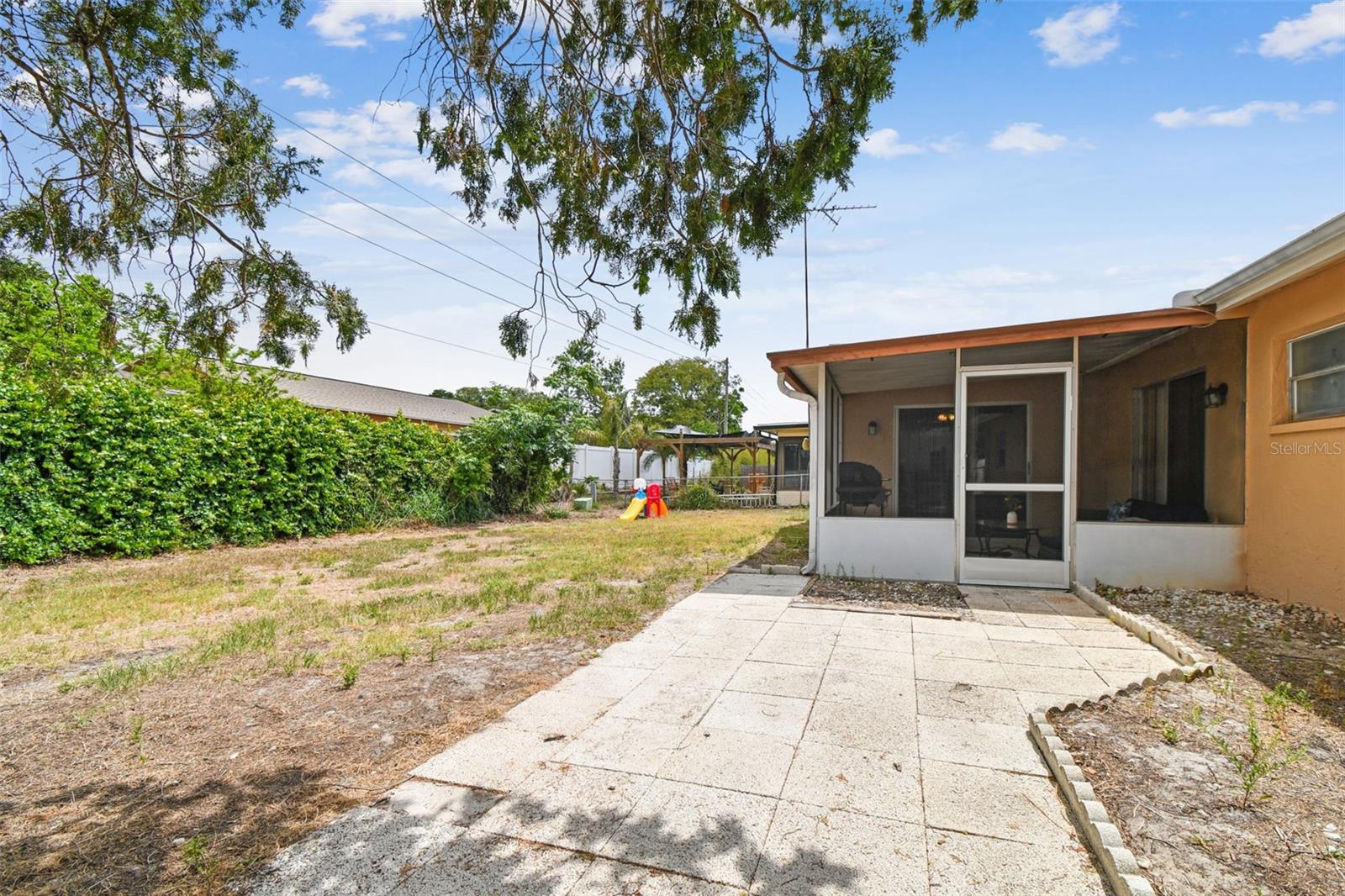 Image 33 of 92 For 8531 Woodcrest Drive