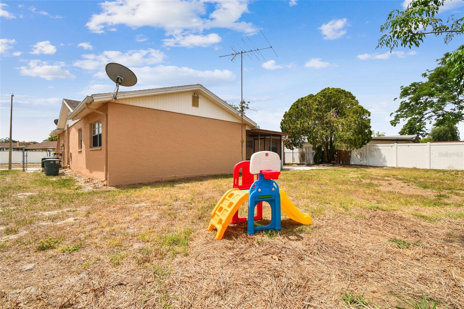 Image 35 of 92 For 8531 Woodcrest Drive
