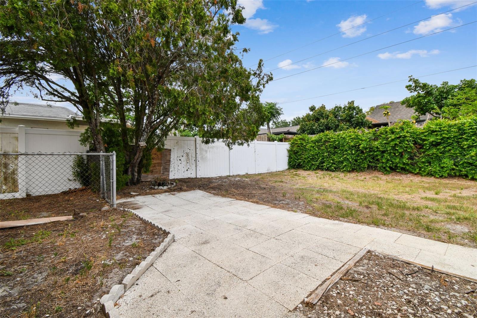 Image 39 of 92 For 8531 Woodcrest Drive