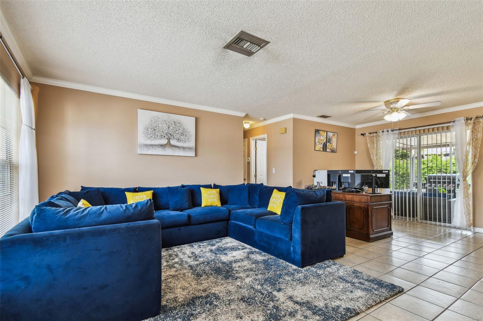 Image 6 of 92 For 8531 Woodcrest Drive