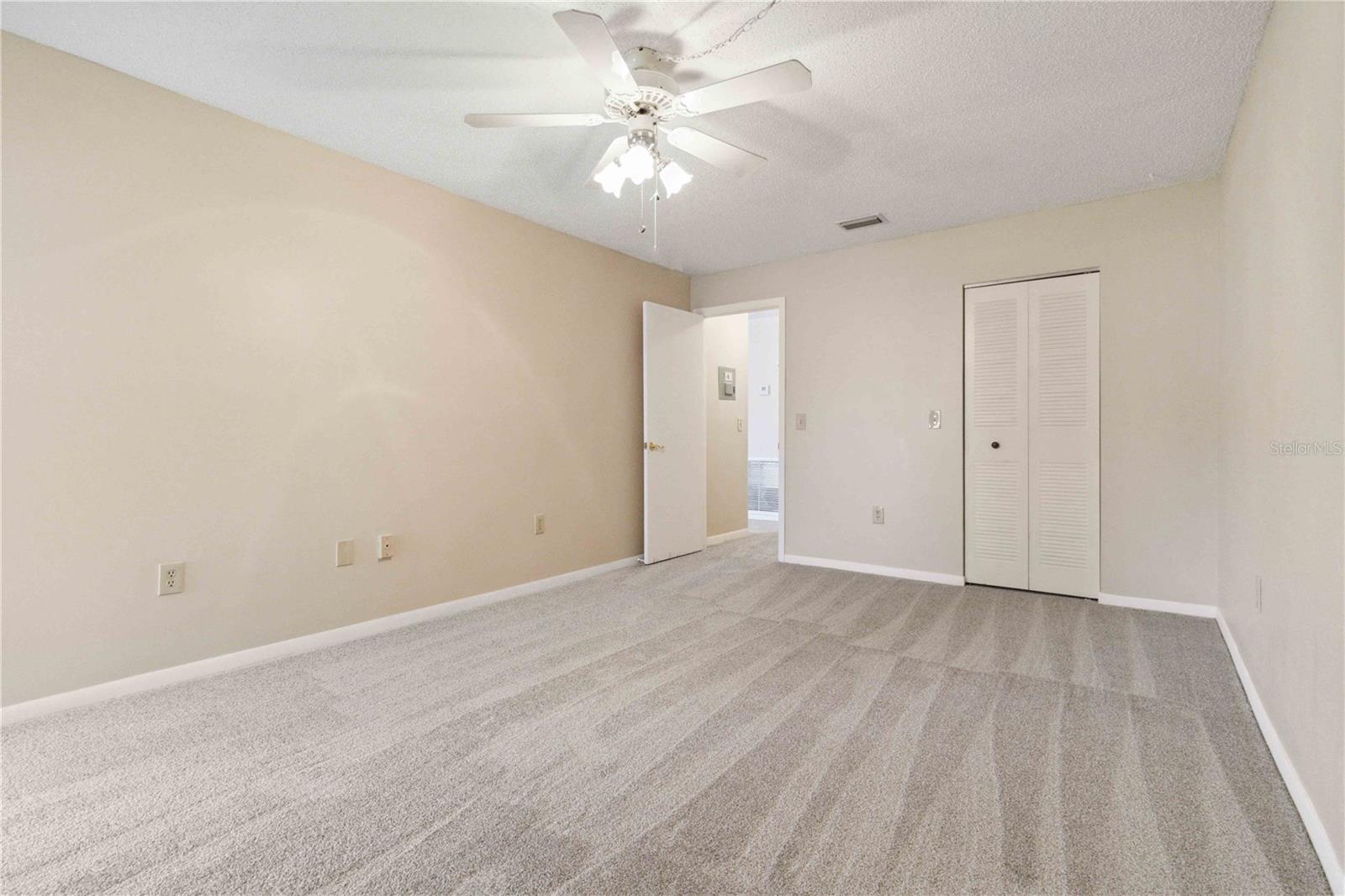 Image 17 of 30 For 5623 80th Street N 202