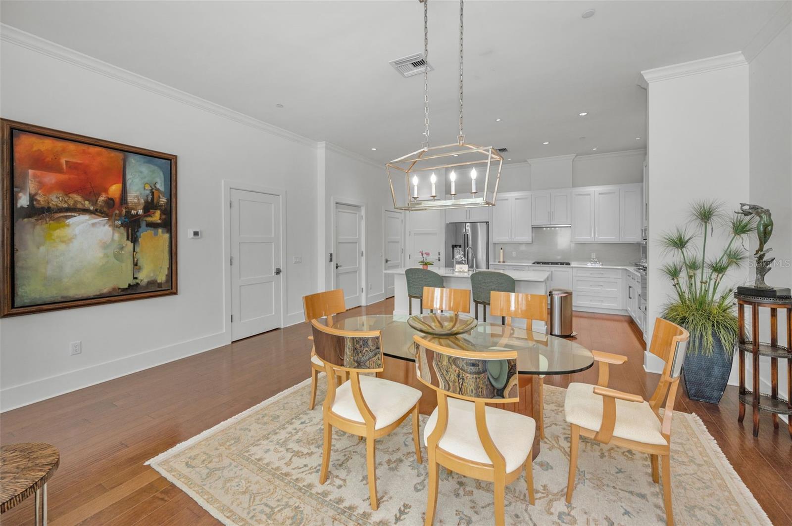 Listing photo id 9 for 15 Palm Terrace