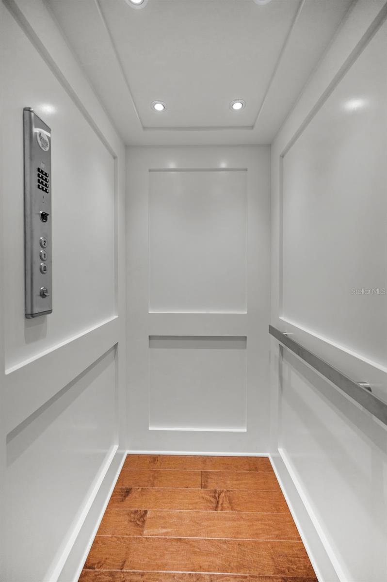 Listing photo id 18 for 15 Palm Terrace
