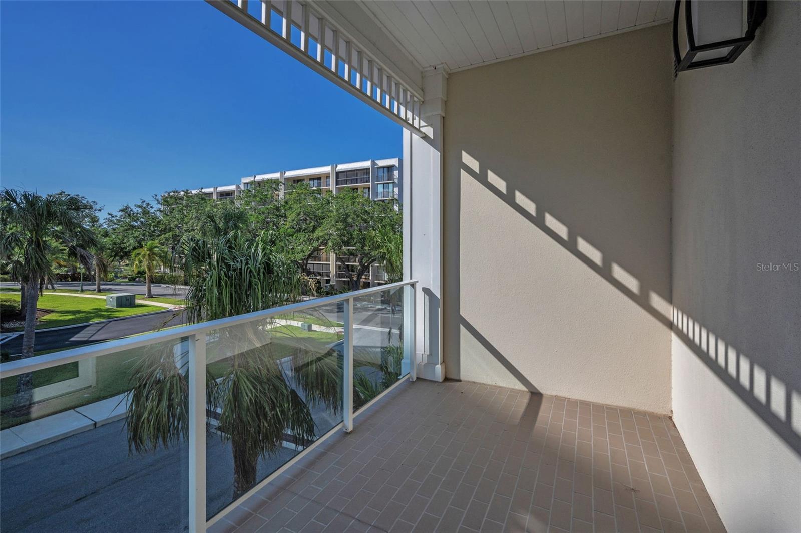 Listing photo id 26 for 15 Palm Terrace