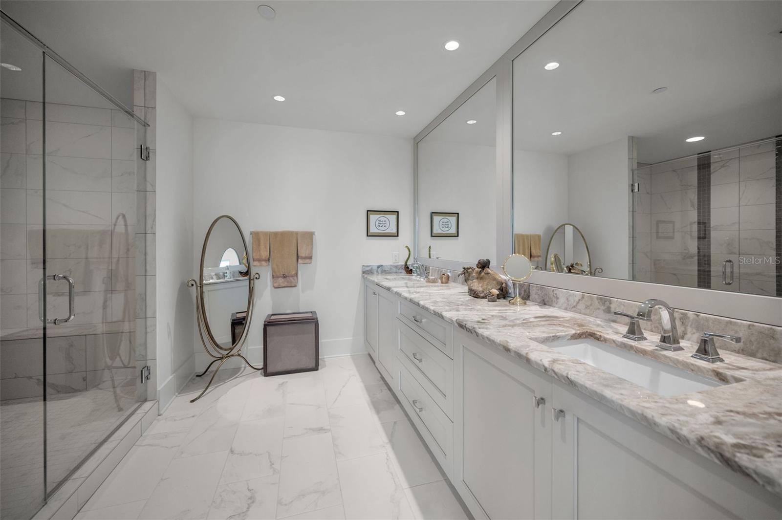 Listing photo id 30 for 15 Palm Terrace