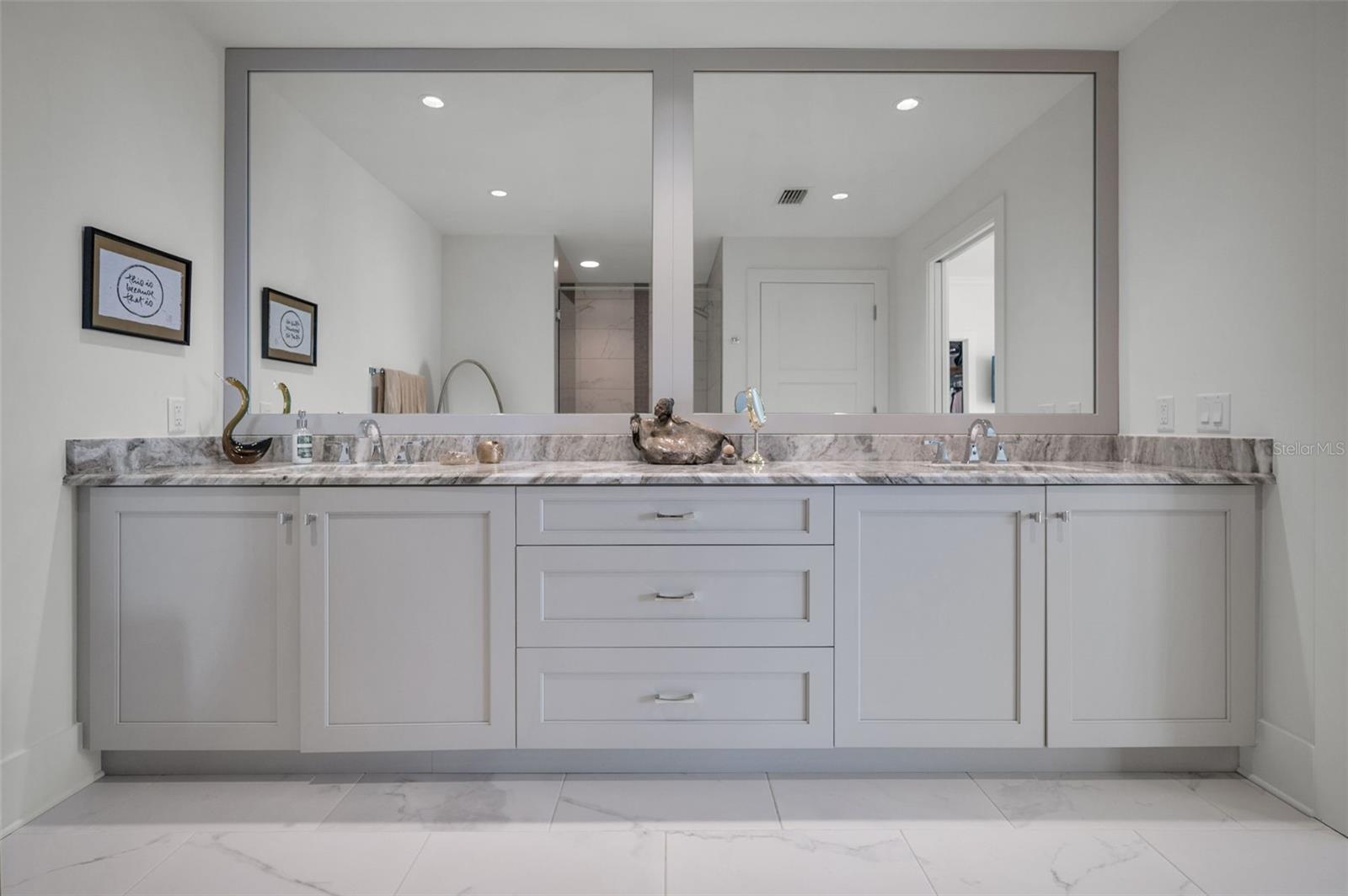 Listing photo id 32 for 15 Palm Terrace