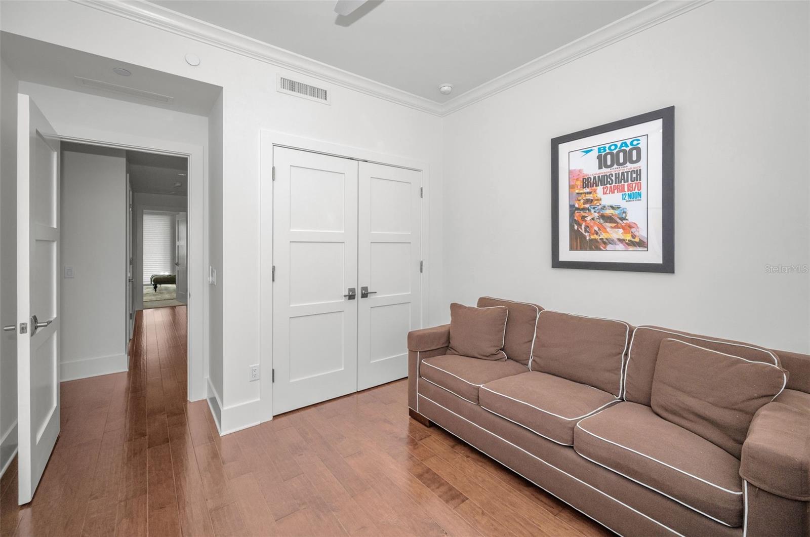 Listing photo id 37 for 15 Palm Terrace