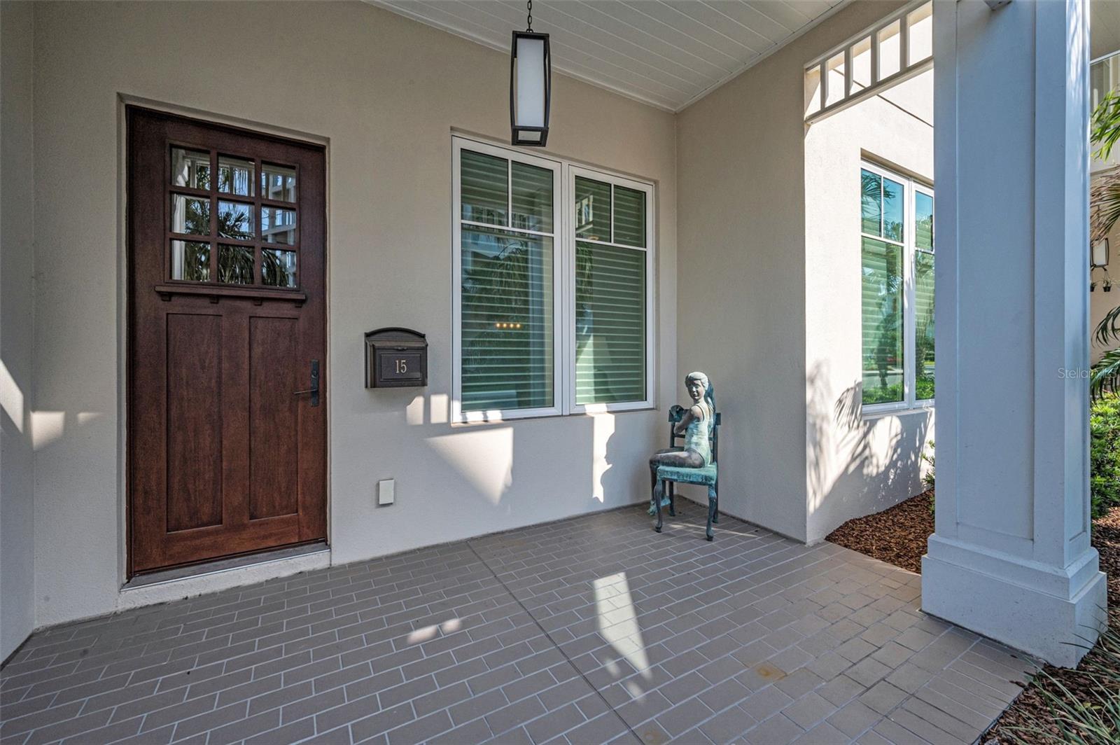 Listing photo id 2 for 15 Palm Terrace