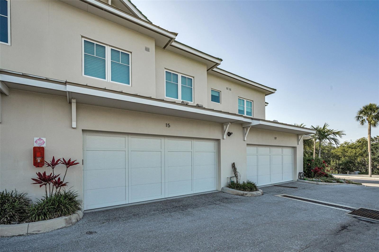 Listing photo id 40 for 15 Palm Terrace
