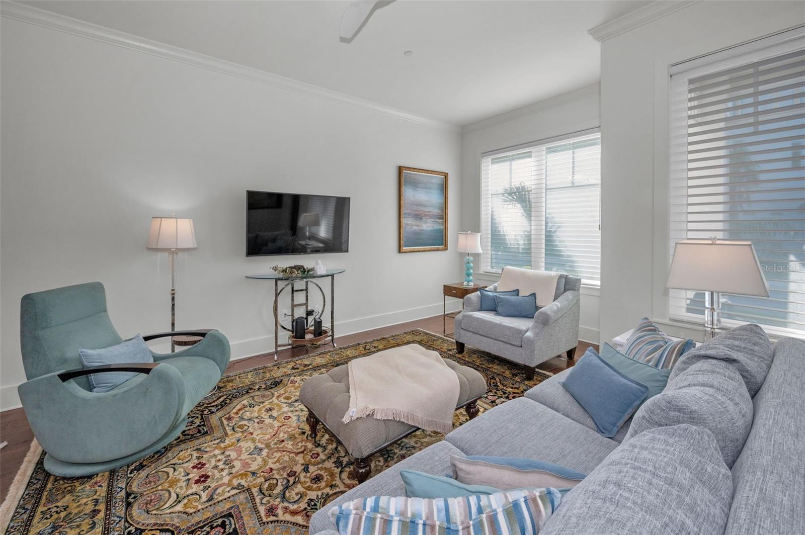 Listing photo id 5 for 15 Palm Terrace