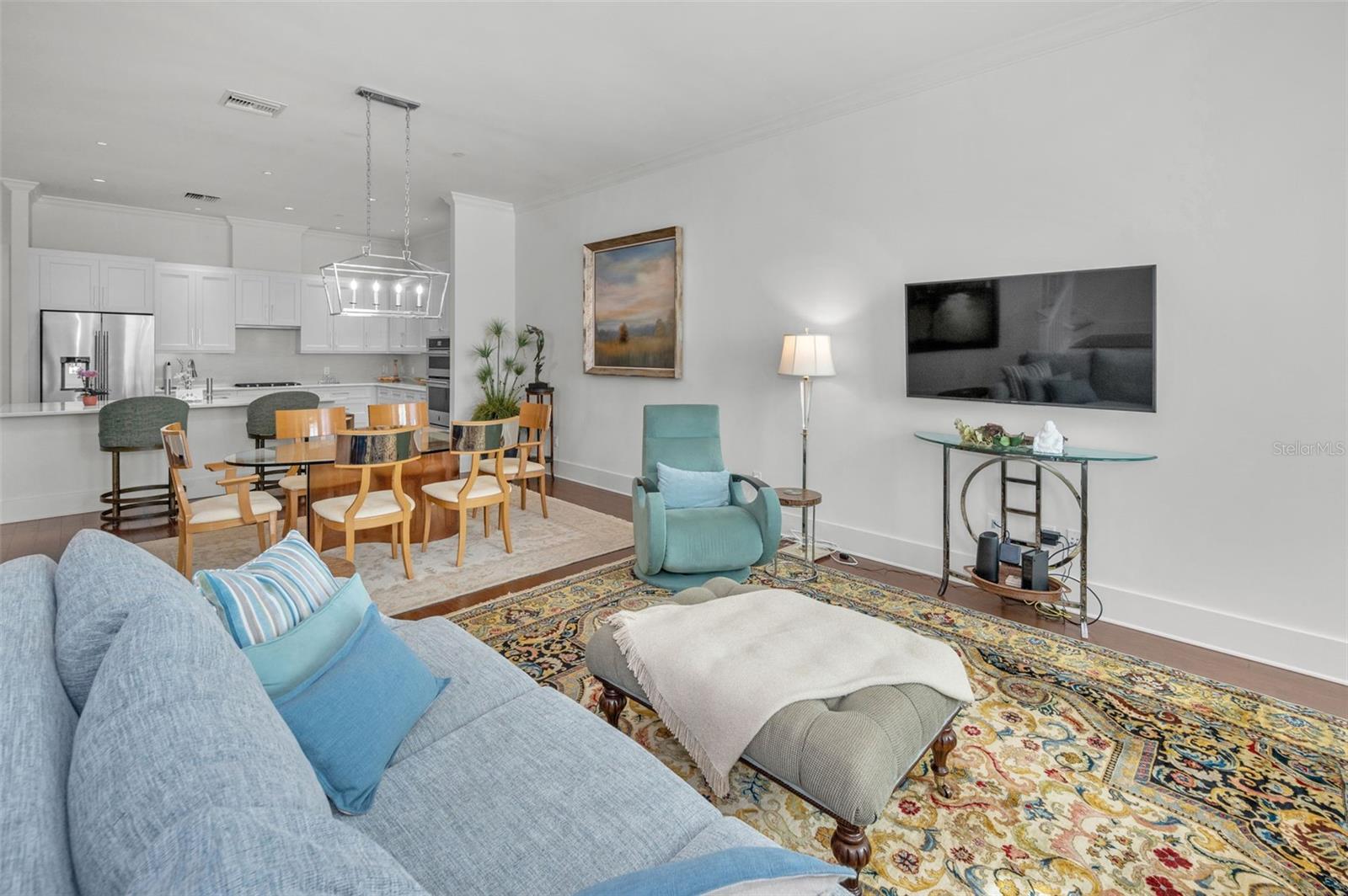 Listing photo id 6 for 15 Palm Terrace
