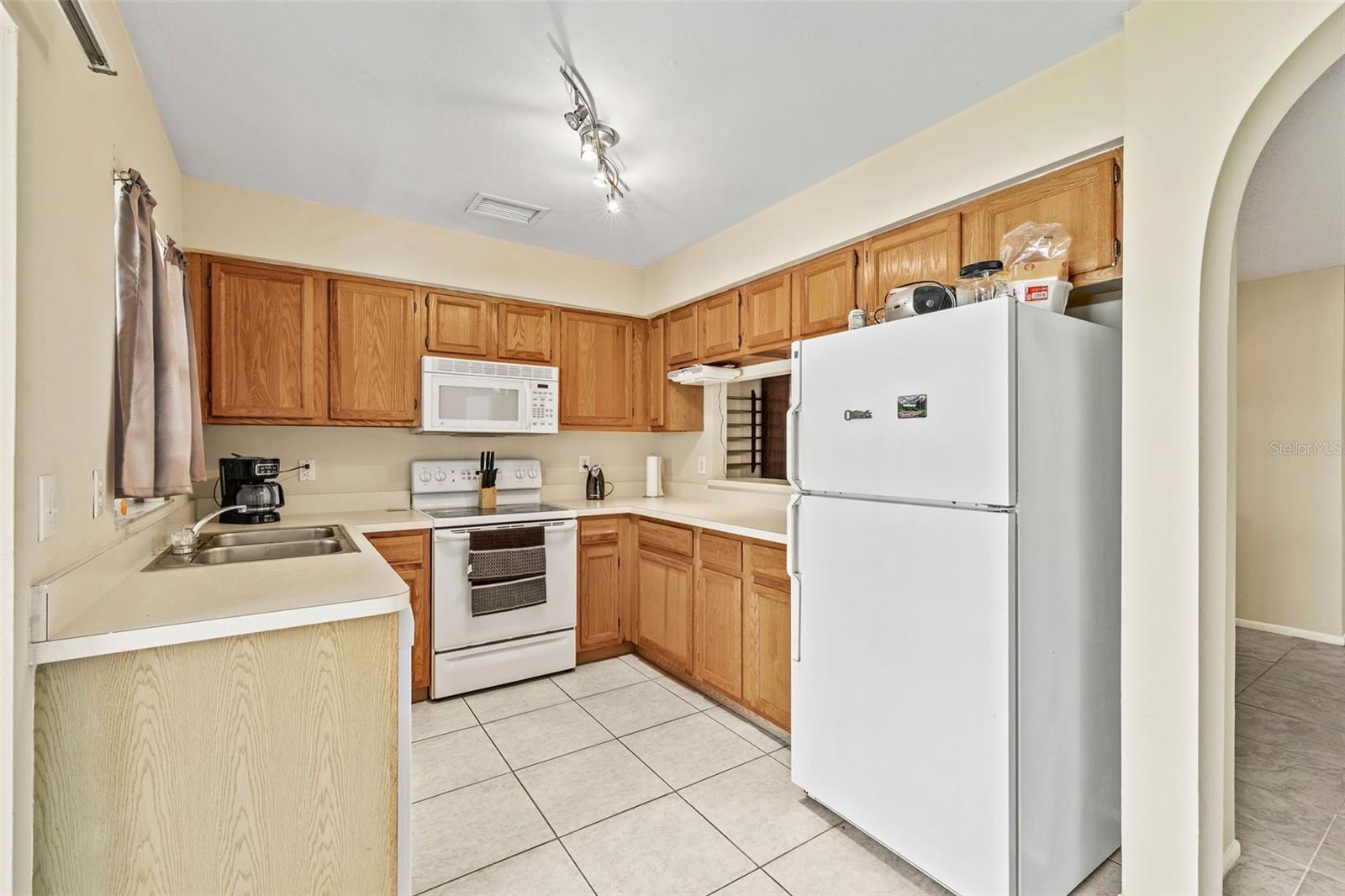 Image 10 of 30 For 732 Kensington Lake Circle
