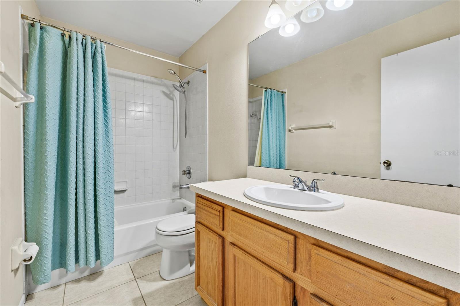 Image 17 of 30 For 732 Kensington Lake Circle