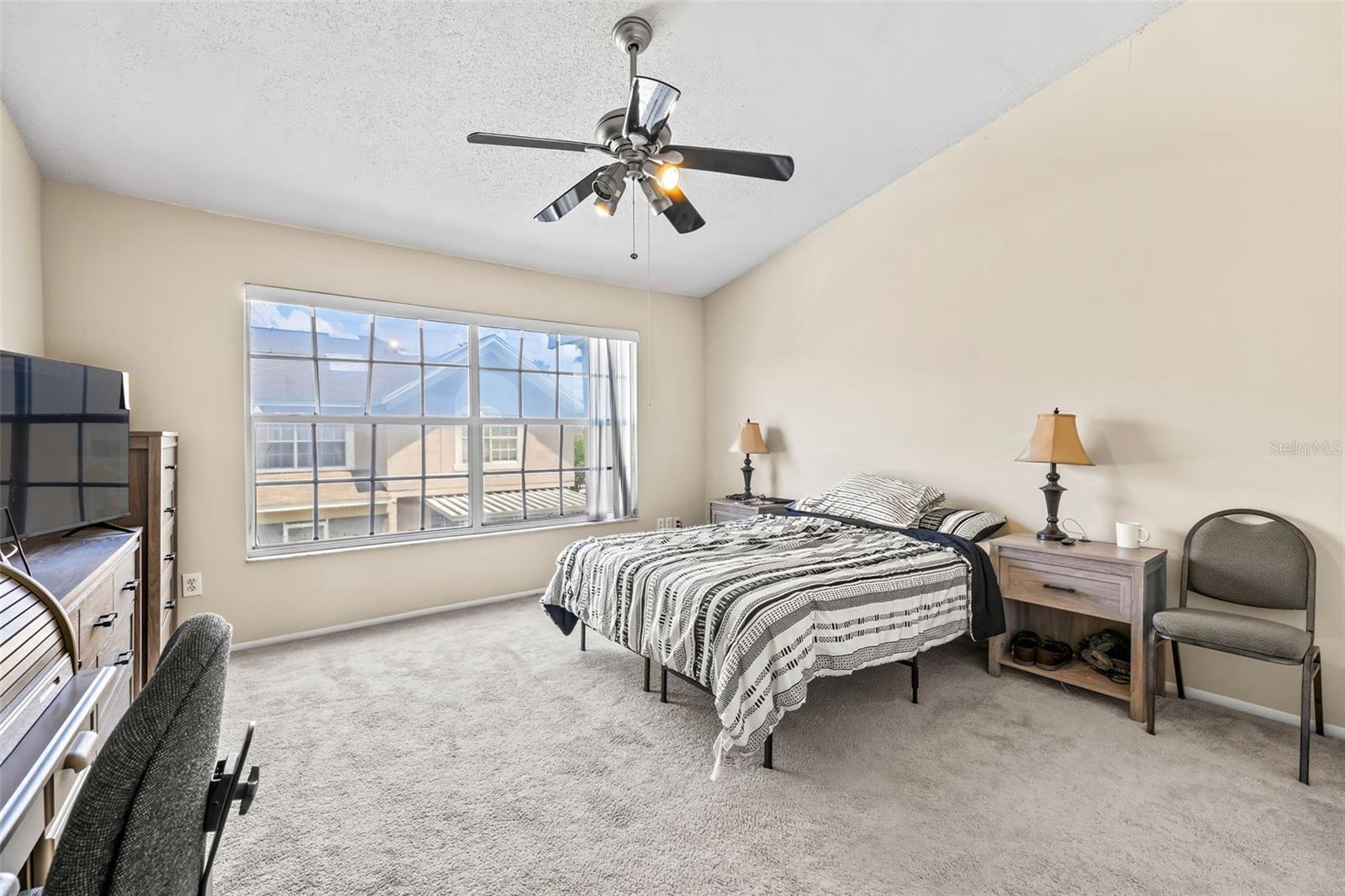 Image 18 of 30 For 732 Kensington Lake Circle