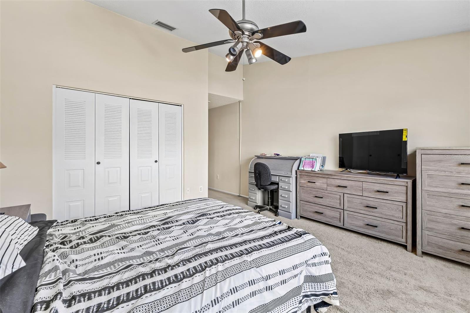 Image 19 of 30 For 732 Kensington Lake Circle