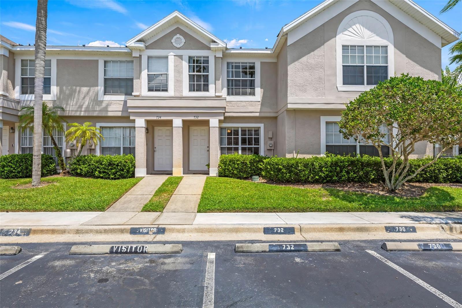 Image 2 of 30 For 732 Kensington Lake Circle