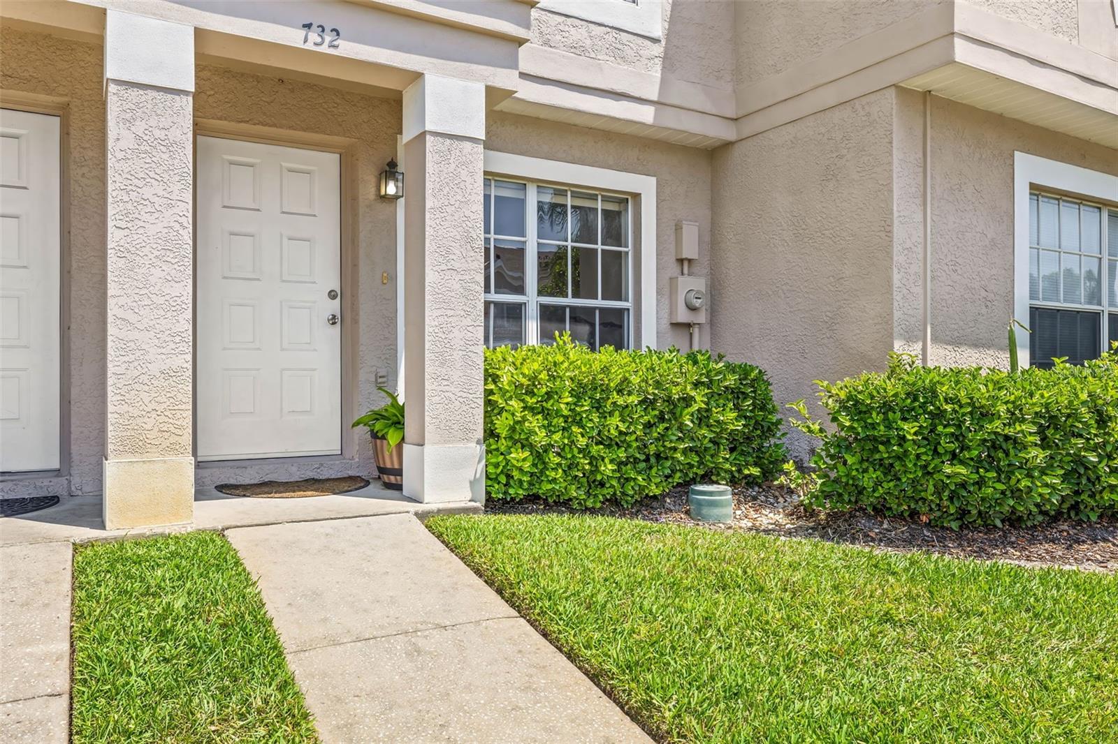 Image 3 of 30 For 732 Kensington Lake Circle