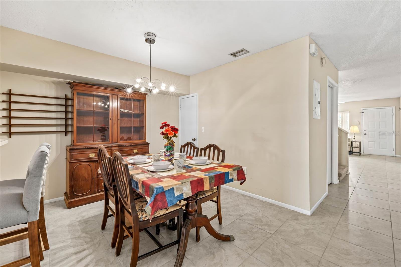 Image 8 of 30 For 732 Kensington Lake Circle