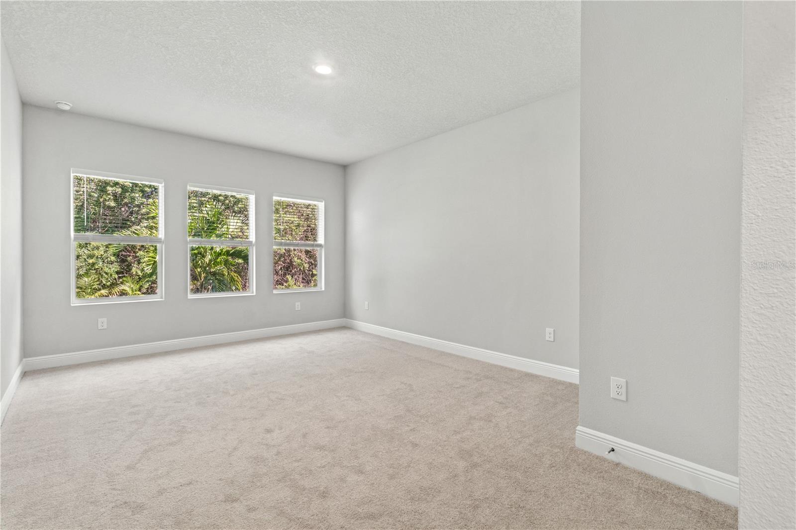 Image 11 of 33 For 11904 Richmond Trail