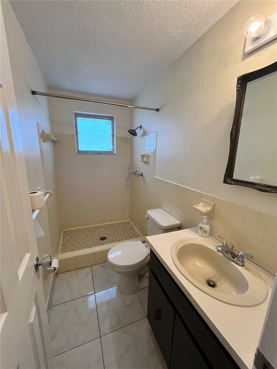 Image 10 of 21 For 7403 Populus Drive