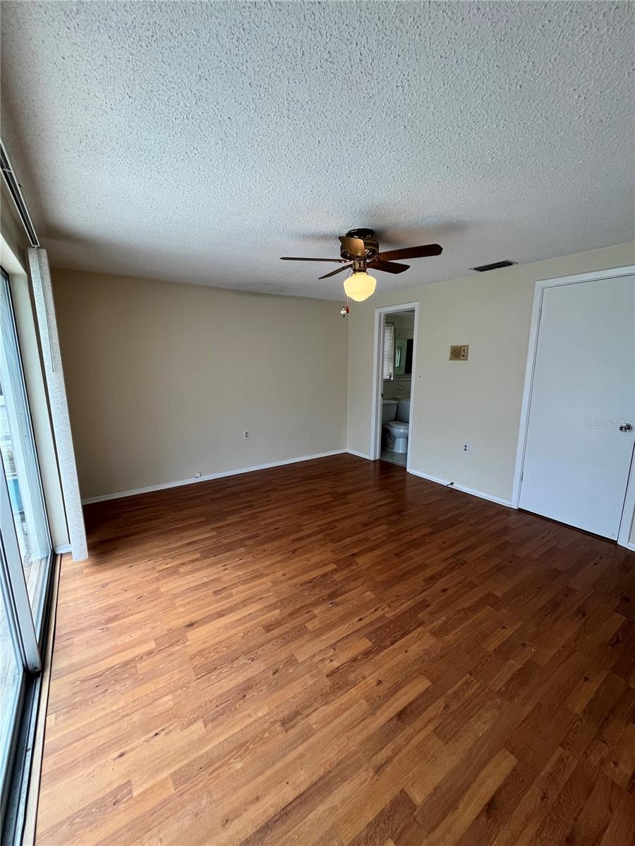 Image 12 of 21 For 7403 Populus Drive