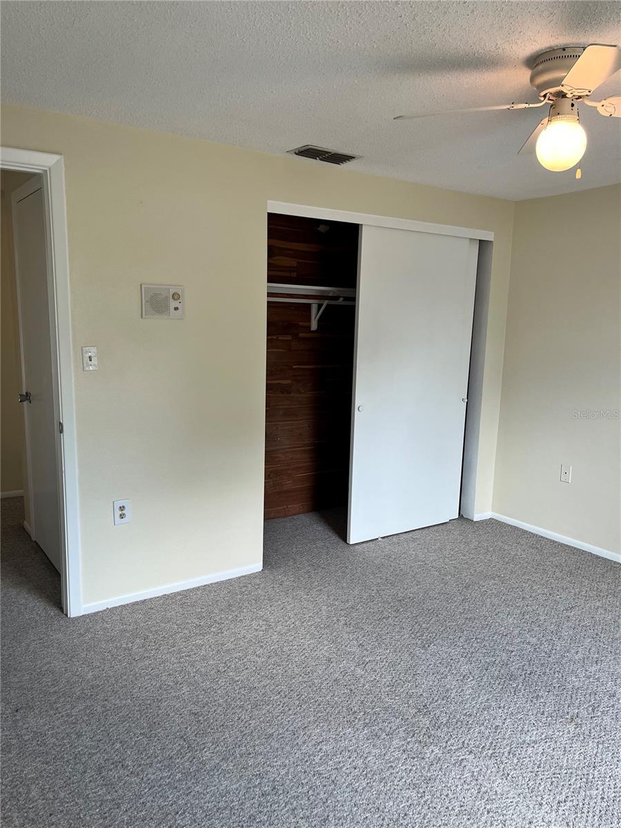 Image 17 of 21 For 7403 Populus Drive