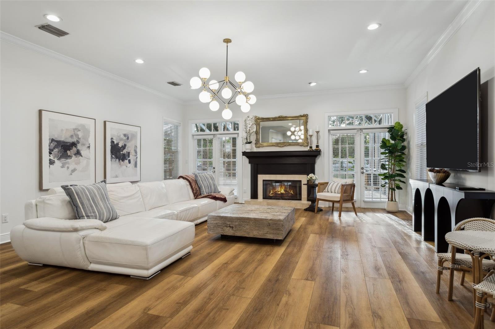 Image 13 of 55 For 15704 Mifflin Court