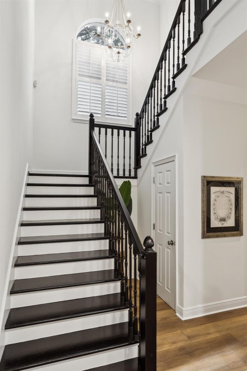 Image 20 of 55 For 15704 Mifflin Court