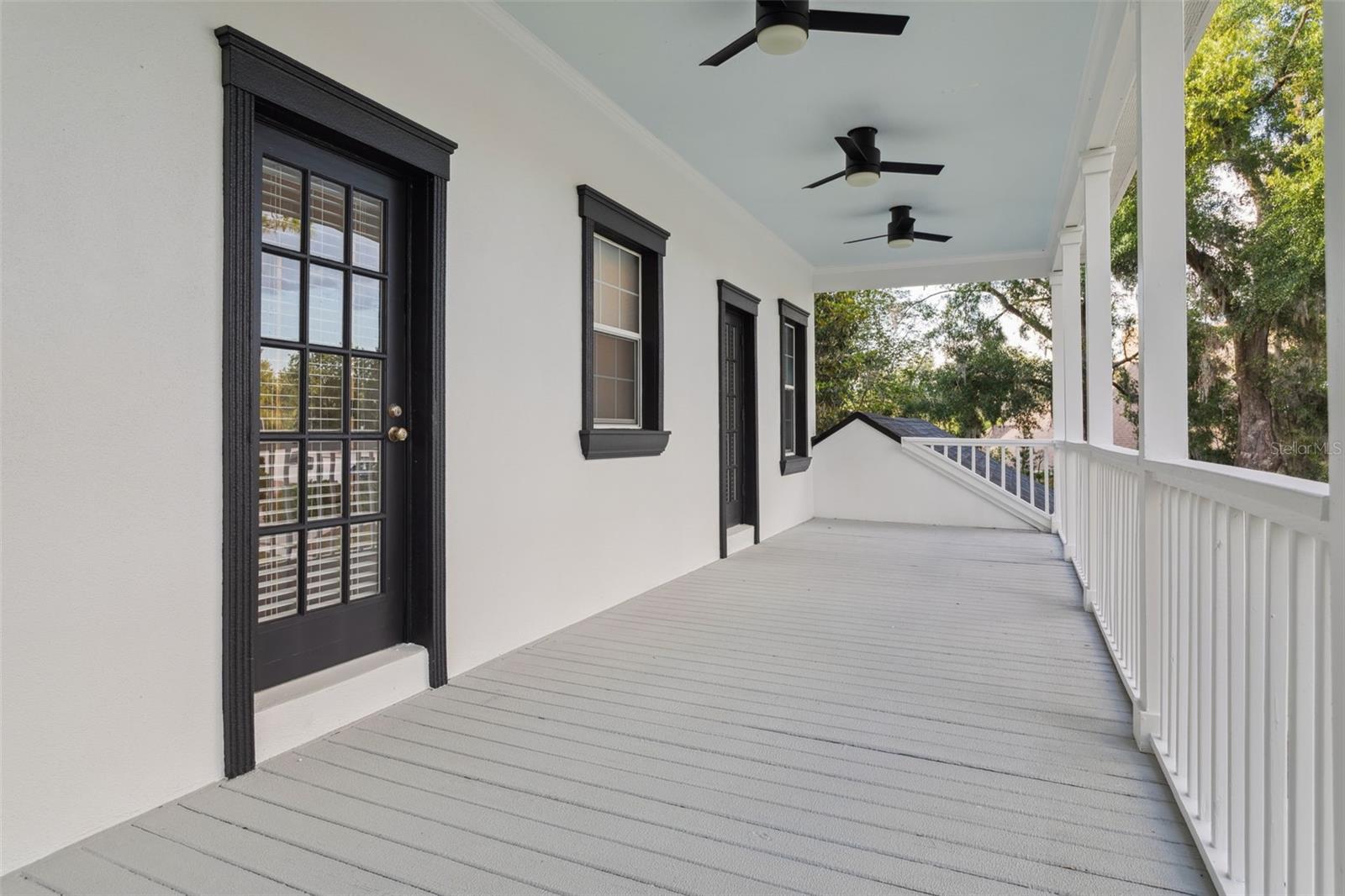 Image 33 of 55 For 15704 Mifflin Court