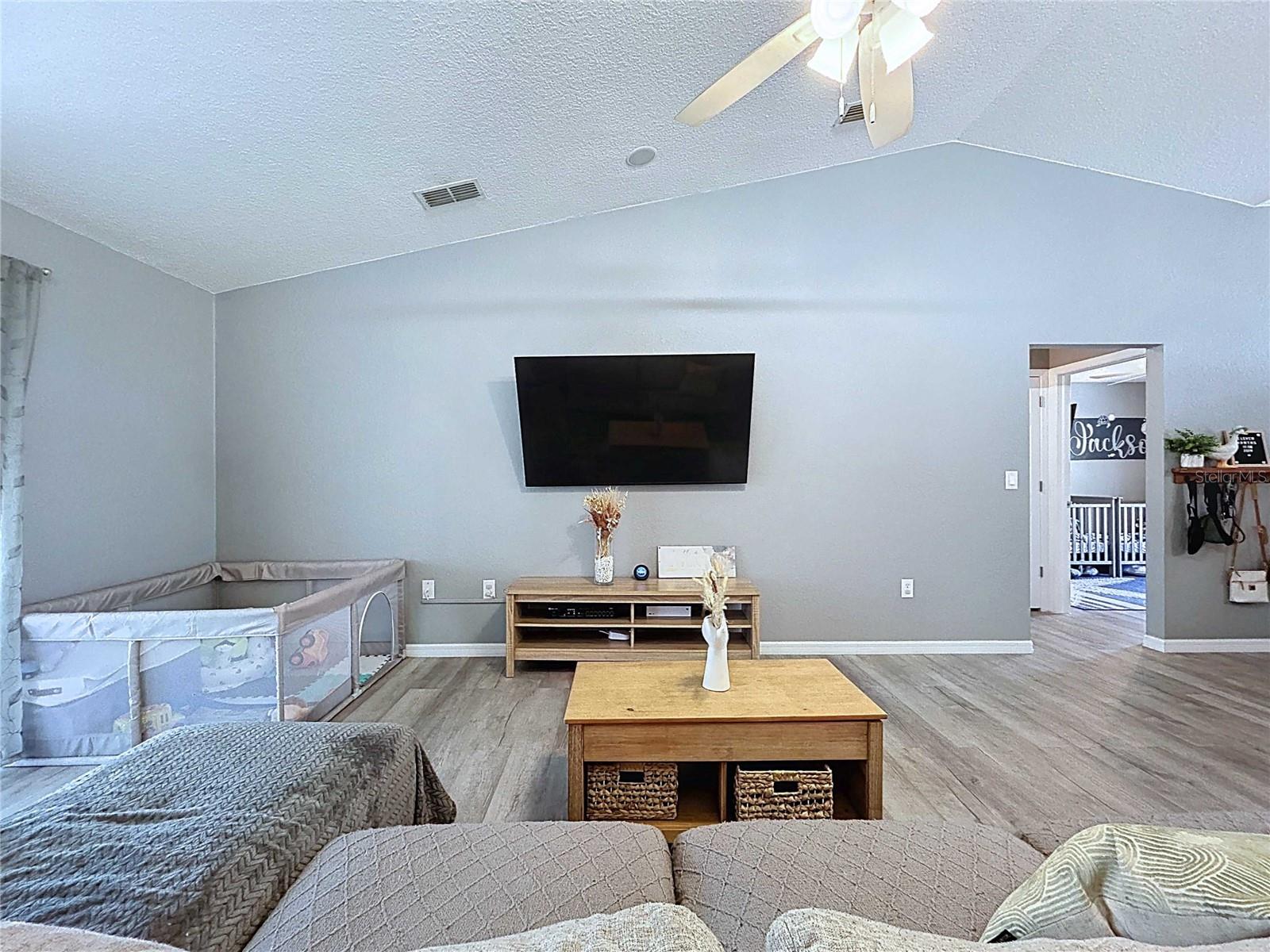 Image 10 of 69 For 21626 Rosewood Court
