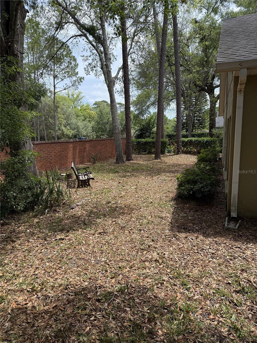 Image 25 of 31 For 1608 Fox Glen Court